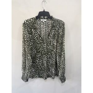 Beacon Apparel Women's Green White M Long Sleeve Smocked Animal Print Blouse